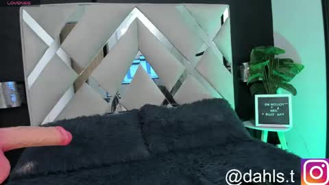 Snapshot of danika_dahl chatting on May 1, 7:35 am Danika Dahl online show from May 1, 7:35 am