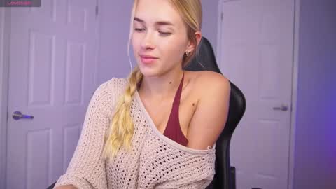 Hi my name is Anna. Please say hello I like to chat with you. If u have request use Tip option .Thank you online show from January 28, 1:50 am