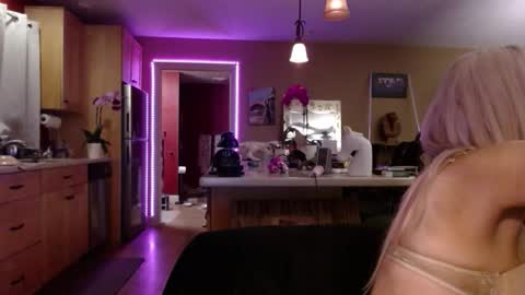 Snapshot of danikawhite69 chatting on October 20, 6:36 am DanikaWhite69 online show from October 20, 6:36 am
