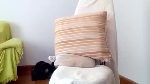 Snapshot of daniroca8 chatting on January 10, 3:25 pm daniroca8 online show from January 10, 3:25 pm