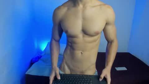 Snapshot of danisus chatting on February 5, 1:05 pm Danisus online show from February 5, 1:05 pm