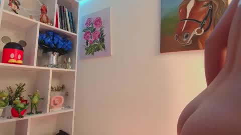 Pau online show from February 26, 2:27 pm