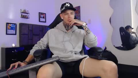 Snapshot of dann_brown chatting on May 10, 8:25 pm Dann Brown online show from May 10, 8:25 pm