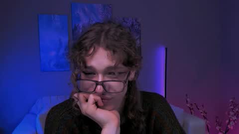 Snapshot of dann_foxy chatting on October 12, 7:24 pm dann foxy online show from October 12, 7:24 pm