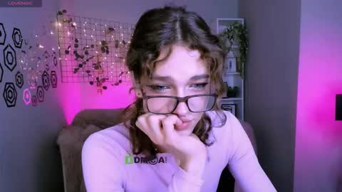 Snapshot of dann_foxy chatting on October 13, 7:36 pm dann foxy online show from October 13, 7:36 pm