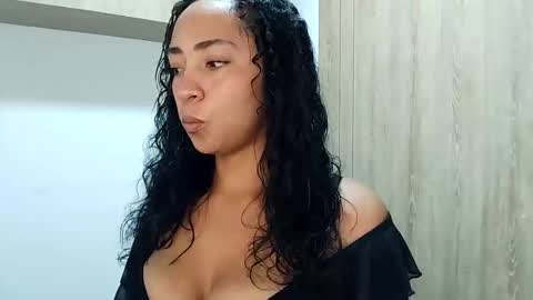 Snapshot of danna__ross chatting on June 2, 2:57 am Danna Ross online show from June 2, 2:57 am