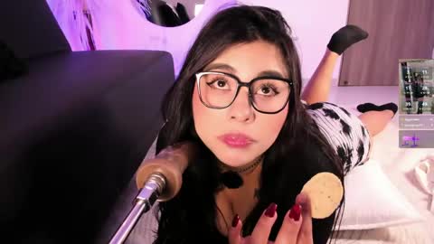 Snapshot of danna_adams1 chatting on April 24, 8:55 pm danna_adams1 online show from April 24, 8:55 pm