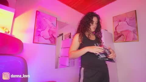 Danna Lovs online show from November 7, 7:03 pm