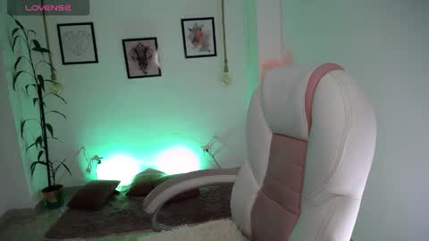 Danna online show from March 31, 11:16 pm