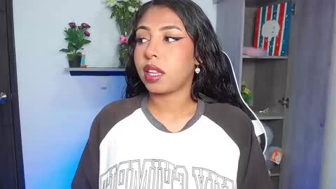 Danna online show from November 27, 11:01 am