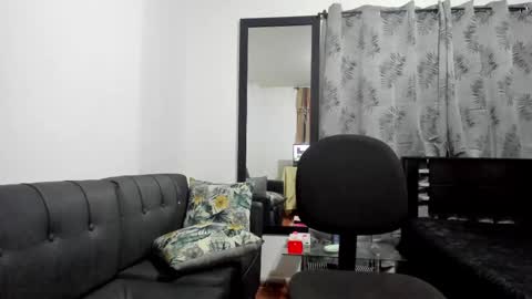 Snapshot of danna_tyson chatting on October 12, 11:37 pm Danna Tyson online show from October 12, 11:37 pm