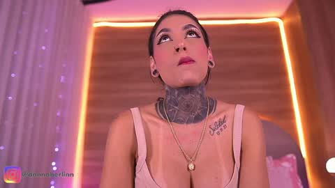 Danna Berlin  online show from March 25, 7:31 pm