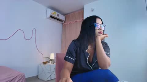 Snapshot of dannagabriella chatting on April 13, 8:31 am dannagabriella online show from April 13, 8:31 am