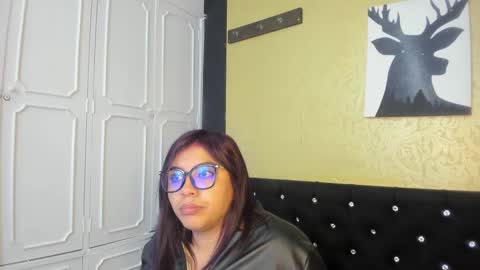 Danna Garza online show from February 6, 3:59 am