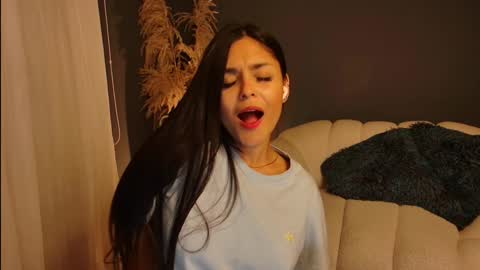 Danna online show from January 16, 1:37 am