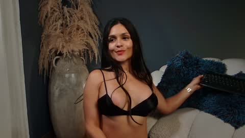 Danna online show from January 19, 3:39 am