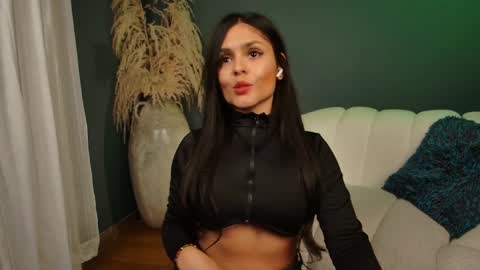 Danna online show from February 3, 11:26 pm