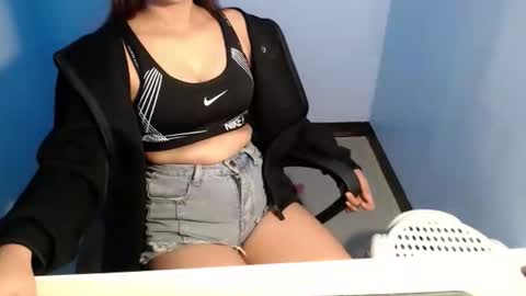 dannashotxx online show from March 3, 11:27 am