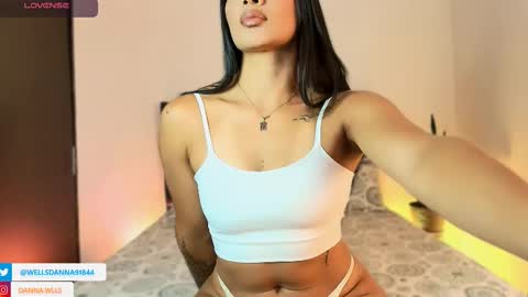 Danna Wells online show from October 10, 6:51 pm