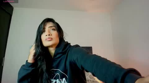 Danna Wells online show from December 5, 2:14 pm