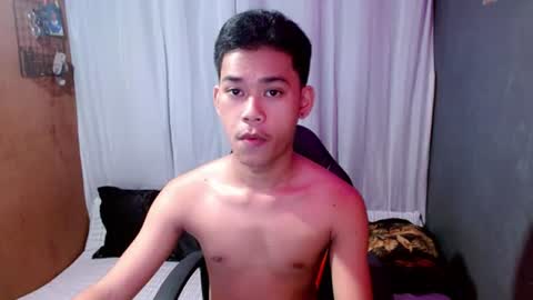 Snapshot of danner_fuckerxx chatting on July 1, 6:37 am DANNER online show from July 1, 6:37 am