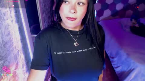 Snapshot of danniela_james chatting on June 23, 7:28 am danna online show from June 23, 7:28 am