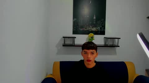 Snapshot of danniels_sweet chatting on January 14, 12:35 pm danniels_sweet online show from January 14, 12:35 pm