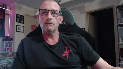 dannozdirekt online show from April 4, 5:32 pm