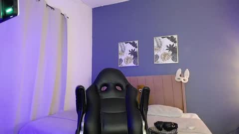 Danny online show from February 2, 4:26 am