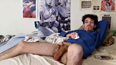 Snapshot of dannynoww chatting on December 24, 2:54 am danny online show from December 24, 2:54 am