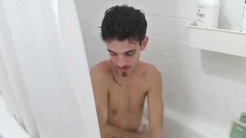 Snapshot of dannynoww chatting on January 29, 2:30 am danny online show from January 29, 2:30 am