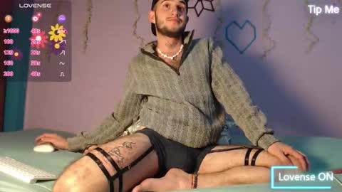 Snapshot of dante_bear chatting on February 13, 11:23 pm dante_bear online show from February 13, 11:23 pm