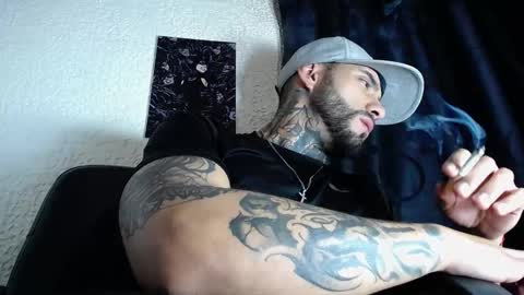 dante_d_angelo_ online show from September 19, 5:31 am