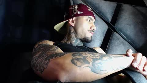 Snapshot of dante_d_angelo_ chatting on February 10, 6:50 am dante_d_angelo_ online show from February 10, 6:50 am