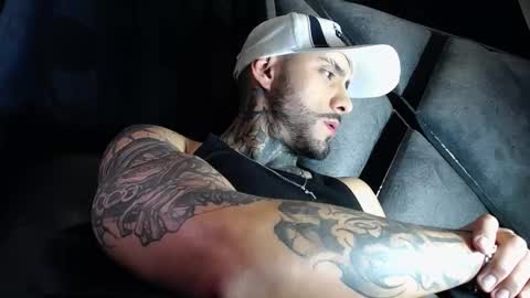 Snapshot of dante_d_angelo_ chatting on February 24, 6:11 am dante_d_angelo_ online show from February 24, 6:11 am