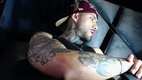 Snapshot of dante_d_angelo_ chatting on February 27, 8:03 am dante_d_angelo_ online show from February 27, 8:03 am