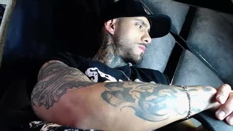 Snapshot of dante_d_angelo_ chatting on February 28, 6:36 am dante_d_angelo_ online show from February 28, 6:36 am