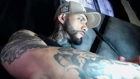Snapshot of dante_d_angelo_ chatting on May 20, 9:21 pm dante_d_angelo_ online show from May 20, 9:21 pm