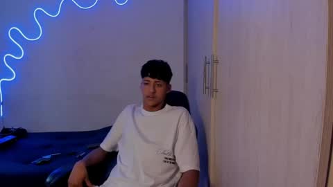 dante_martinez1 online show from April 2, 8:06 pm