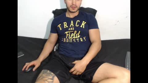 dantebrown1 online show from February 9, 5:33 pm