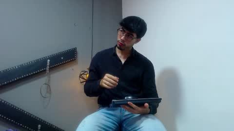 Dantes Infierno online show from September 9, 12:05 pm