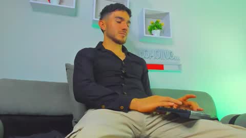 Snapshot of danteeblake chatting on February 28, 3:40 am Dante online show from February 28, 3:40 am