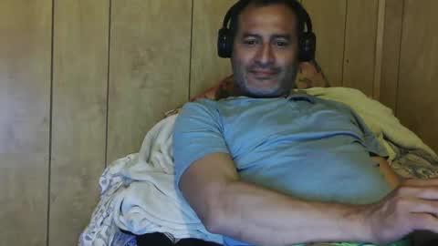Snapshot of dantehot82 chatting on December 14, 12:22 am dantehot82 online show from December 14, 12:22 am