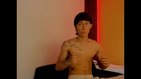 dantelord_ online show from March 7, 9:59 pm