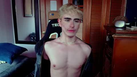 danteobscuro online show from December 16, 8:58 pm