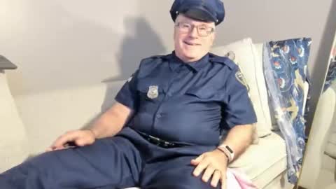 Mark online show from November 1, 6:15 am