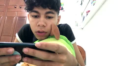 Snapshot of dany_everglott chatting on February 9, 1:03 pm Dany everglot online show from February 9, 1:03 pm