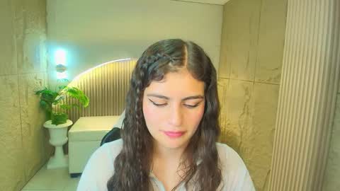 Snapshot of dany_r_ chatting on February 10, 2:32 pm Dany online show from February 10, 2:32 pm