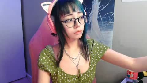 Snapshot of danyelleeyermann chatting on April 14, 1:17 pm danyelleeyermann online show from April 14, 1:17 pm
