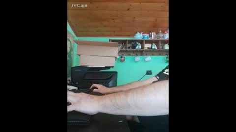 Snapshot of danym89 chatting on April 9, 8:31 am danym89 online show from April 9, 8:31 am